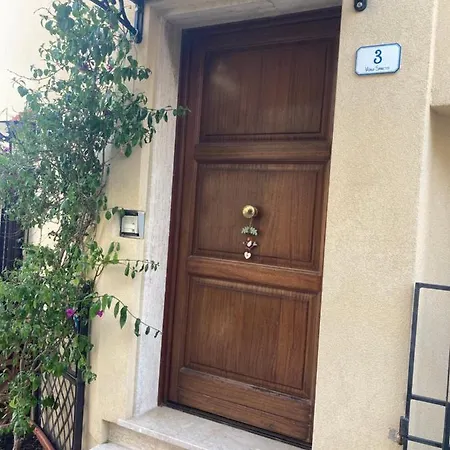 The Romantic House Apartment